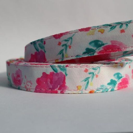 Fur baby collar blossom